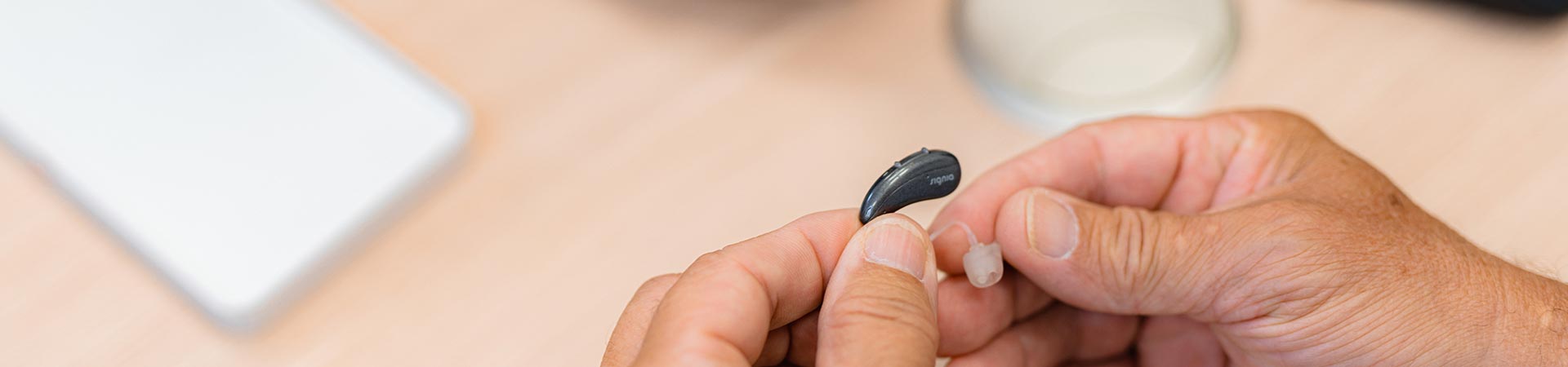 Optik Müller - unscheinbare Hörgeräte